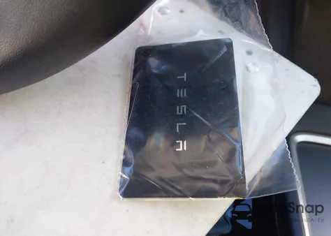 2022 Tesla Model 3 Long Range Dual Motor All-Wheel Drive z USA, uszkodzony, nr VIN 5YJ3E1EB9NF137185